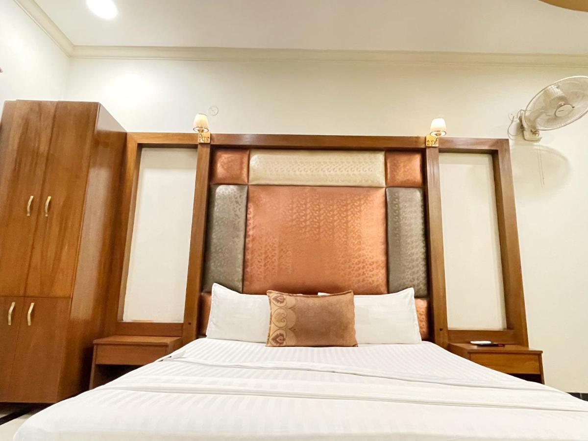 เดอะ แกรนด์ โฮเทล มัลตัน Hotel มุลตาน ภายนอก รูปภาพ