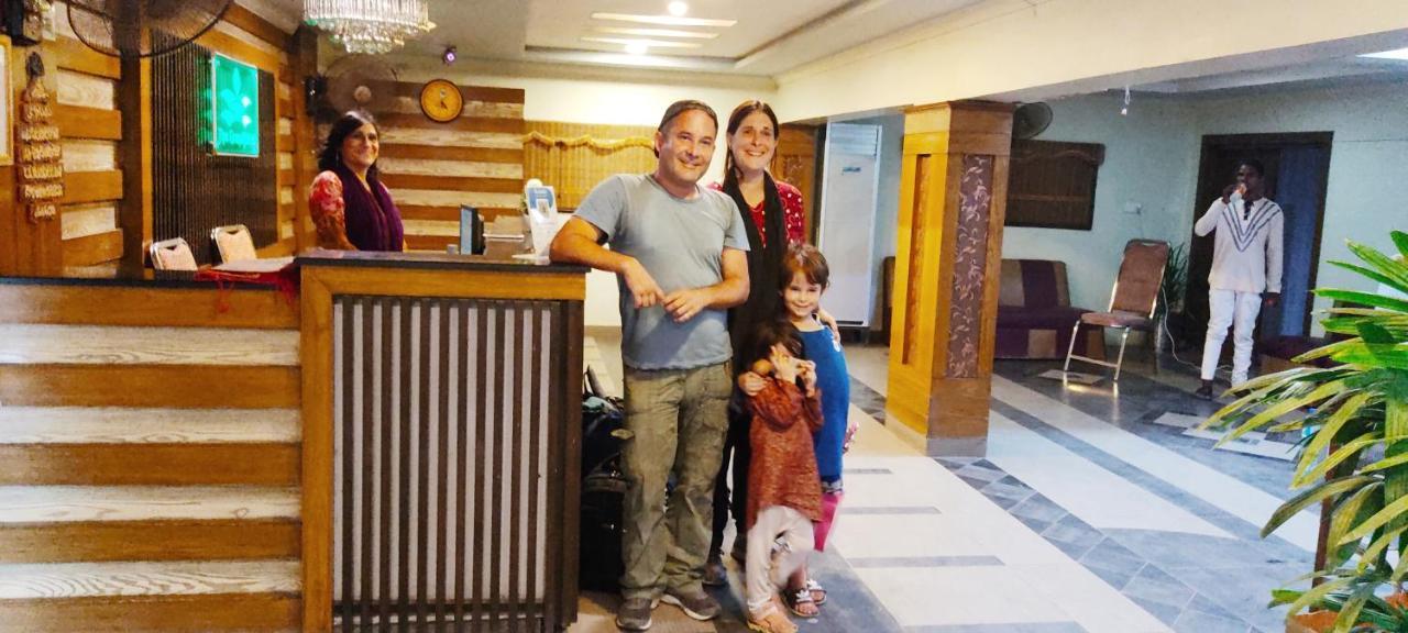เดอะ แกรนด์ โฮเทล มัลตัน Hotel มุลตาน ภายนอก รูปภาพ
