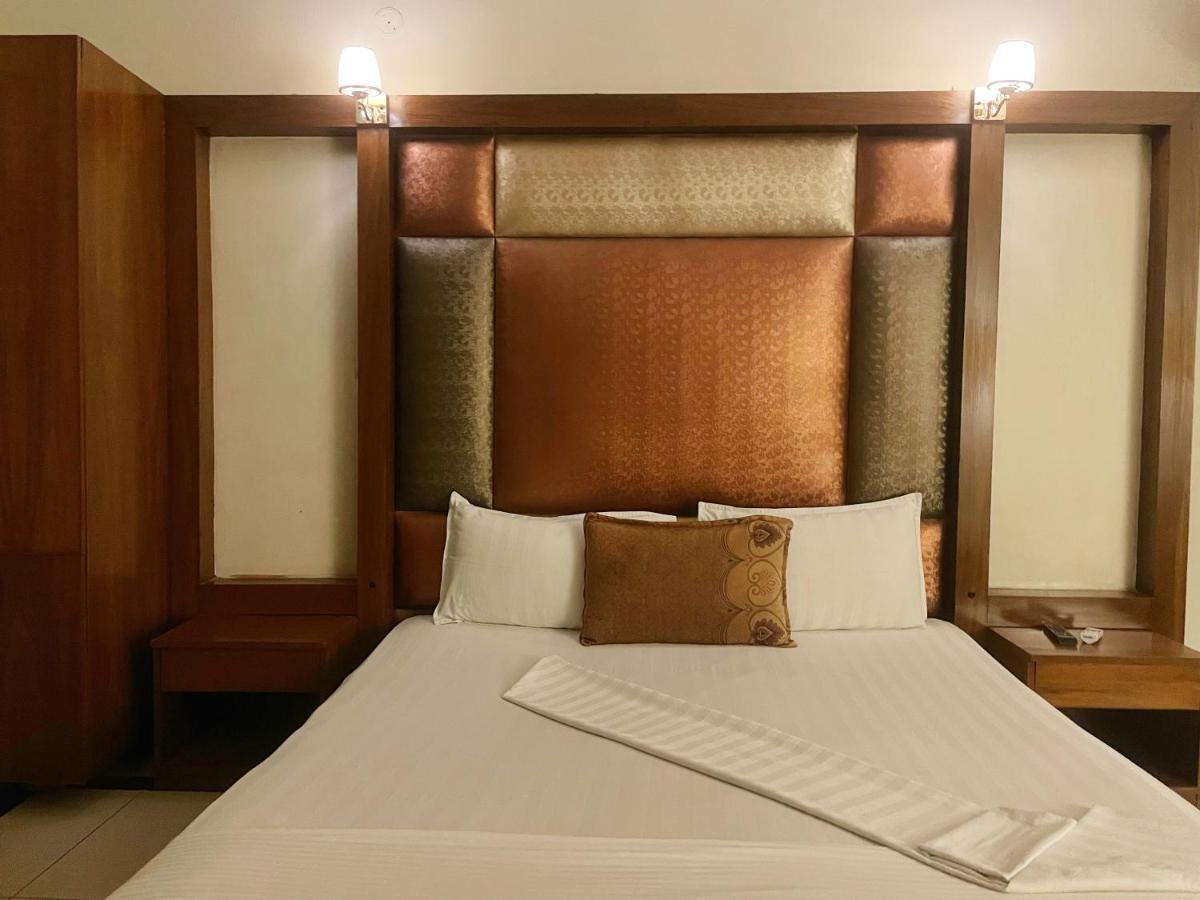 เดอะ แกรนด์ โฮเทล มัลตัน Hotel มุลตาน ภายนอก รูปภาพ