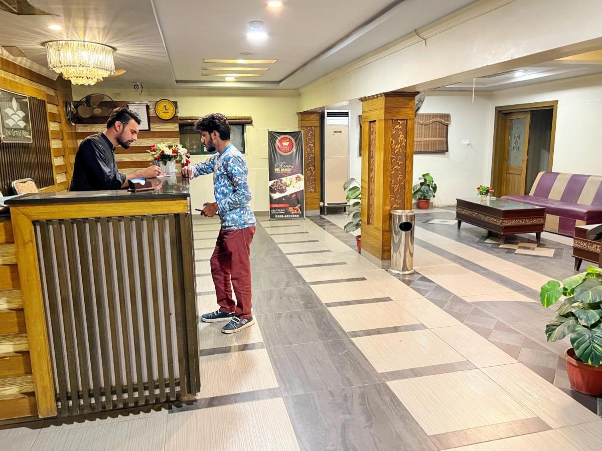 เดอะ แกรนด์ โฮเทล มัลตัน Hotel มุลตาน ภายนอก รูปภาพ